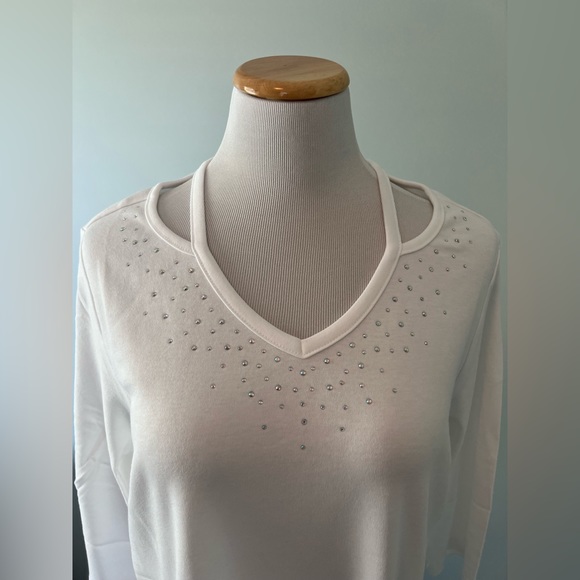 *Quacker Factory Set of 2 Cutout T-shirts V-Neck Rhinestones LARGE ~ A311440 - Picture 3 of 12